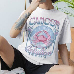 Cancer Astrology Graphic T-shirt